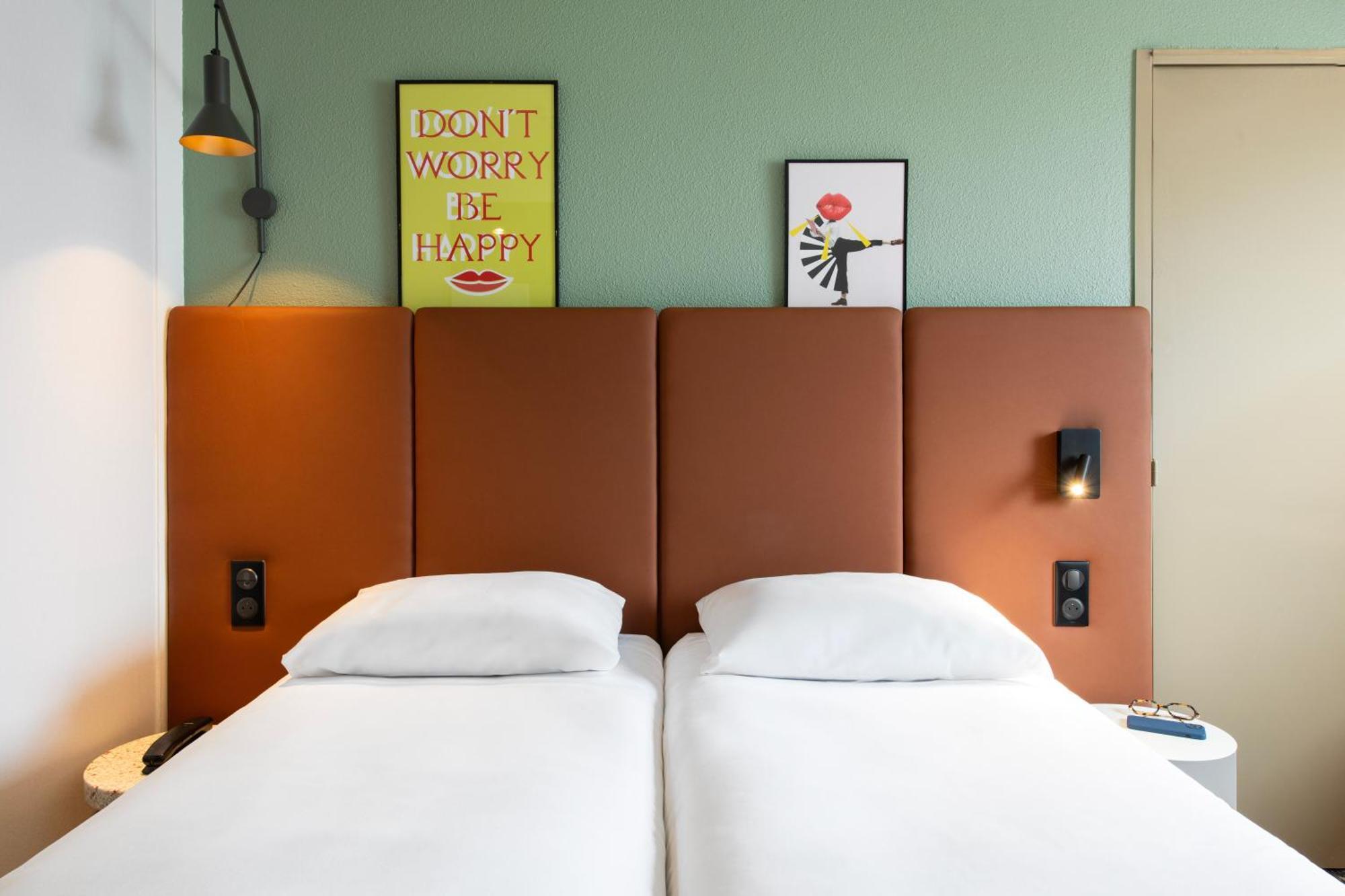 Hotel Ibis Rennes Centre Gare Sud Exterior photo