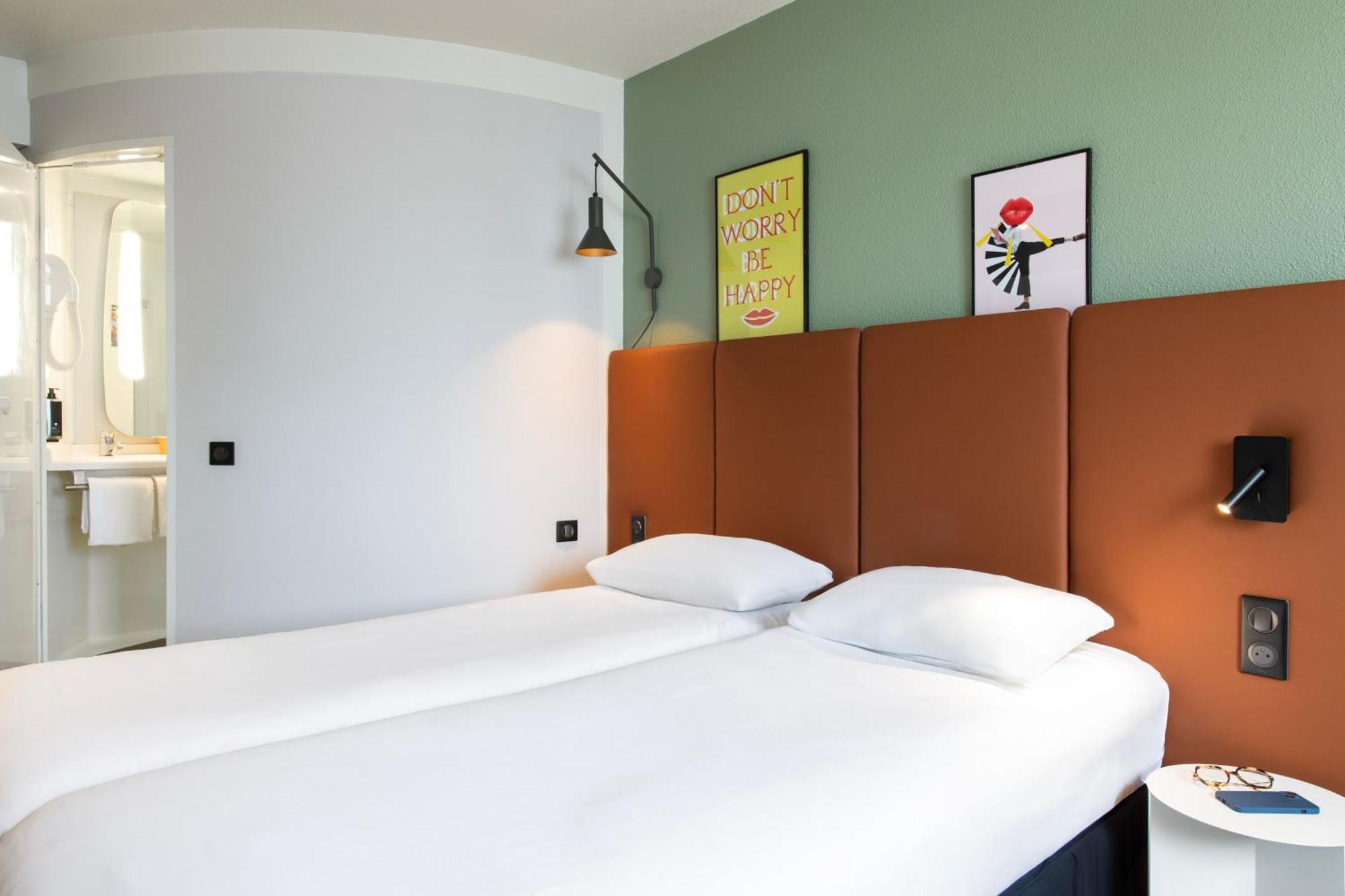 Hotel Ibis Rennes Centre Gare Sud Exterior photo