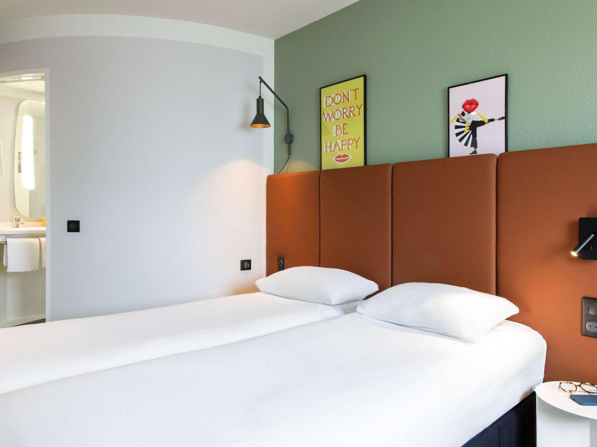Hotel Ibis Rennes Centre Gare Sud Exterior photo
