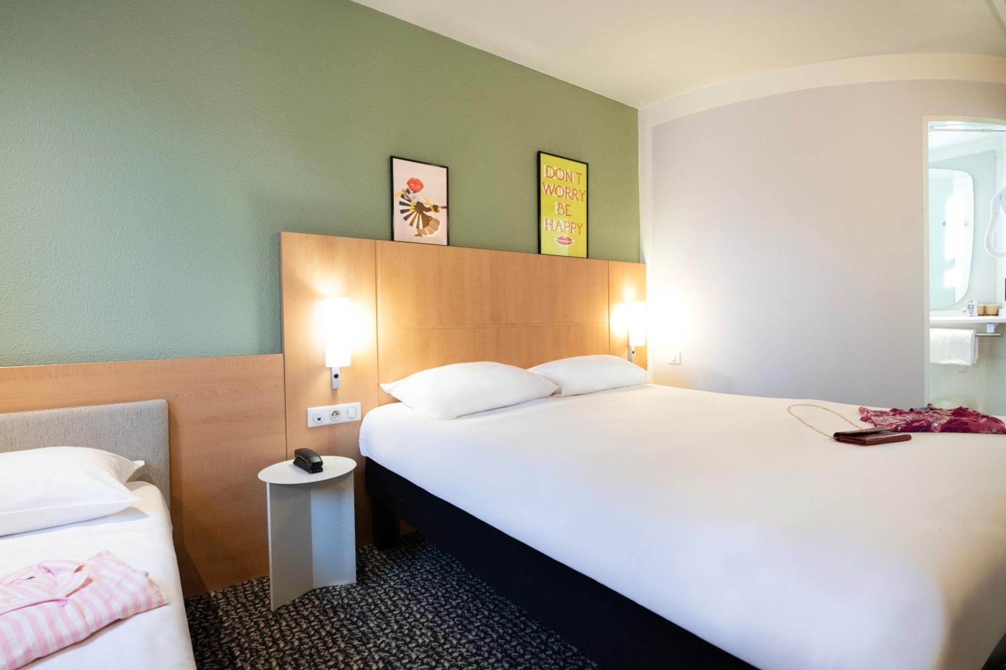 Hotel Ibis Rennes Centre Gare Sud Exterior photo
